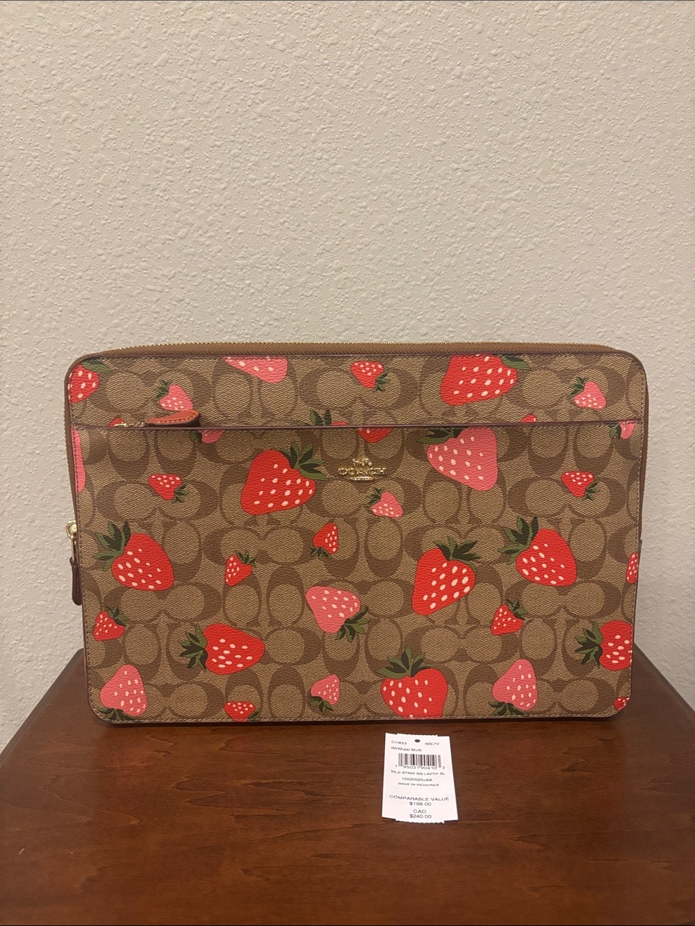 Coach Strawberry Canvas Zip Laptop Sleeve Portfolio Case 13” Style CH833